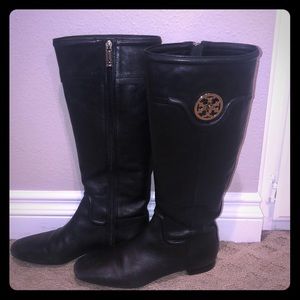 Tory Burch Selma Flat Boot - 8, black w/gold